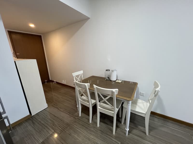 Lakeville, 11 Jurong Lake Link, 2 Bedrooms, 763 sqft, Condominium For Rent, by Tan Hui Shan, 25607197 - PropertyGuru.com.sg
