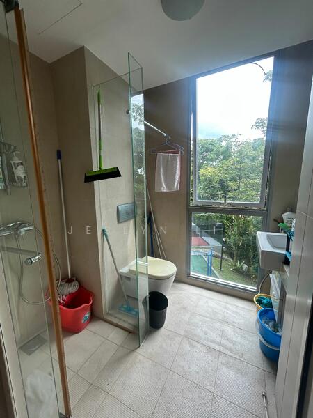 Botannia, 29B West Coast Park, 2 Bedrooms, 904 sqft, Condominium For Rent, by Jeslyn Lim, 25607298 - Bathroom - PropertyGuru.com.sg