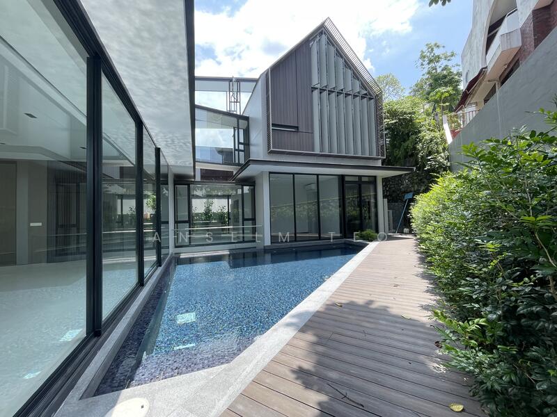 For Sale - ★Eminence Landed★ Namly Crescent Detached