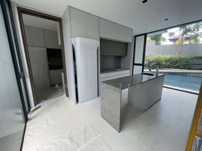 For Sale - ★Eminence Landed★ Namly Crescent Detached