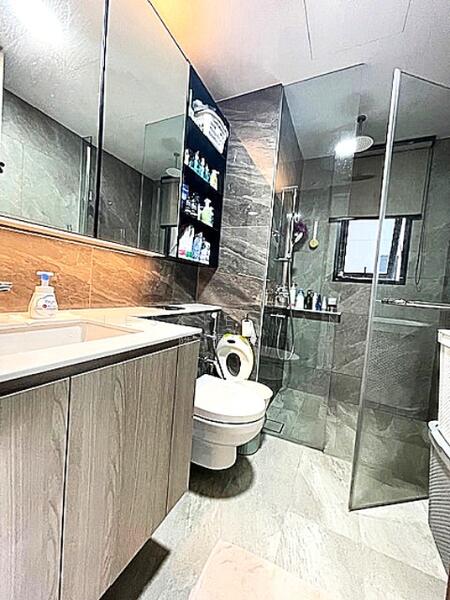 Whistler Grand Condominium For Sale at S$ 1,219,000 | PropertyGuru Singapore - Bathroom