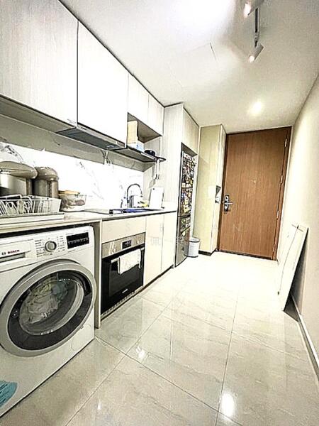 Whistler Grand Condominium For Sale at S$ 1,219,000 | PropertyGuru Singapore - Kitchen