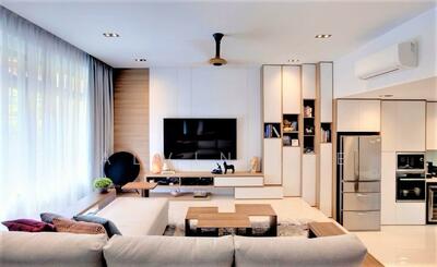 For Sale - Elegant and Modern House in Springfield now for sale!