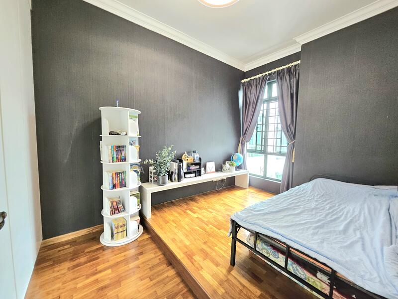 For Sale - Parc Palais