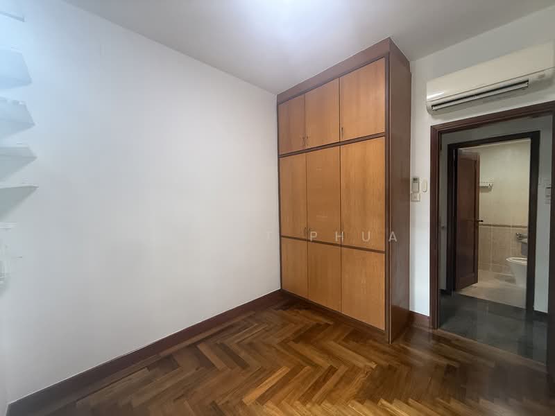 Eastpoint Green, 5 Simei Street 3, 2 Bedrooms, 969 sqft, Condominium For Sale, by Ernest Phua, 25608381 - bedroom - PropertyGuru.com.sg