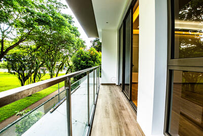 For Sale - BRAND NEW! 5 MINS MRT! POOL! LIFT!