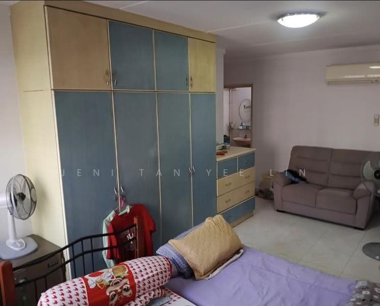 481 Sembawang Drive, 481 Sembawang Drive, Sembawang / Yishun, Room Rental, 150 sqft, HDB Flat For Rent, by Jeni Tan Yee Lin, 25608999 - Master Bedroom - PropertyGuru.com.sg