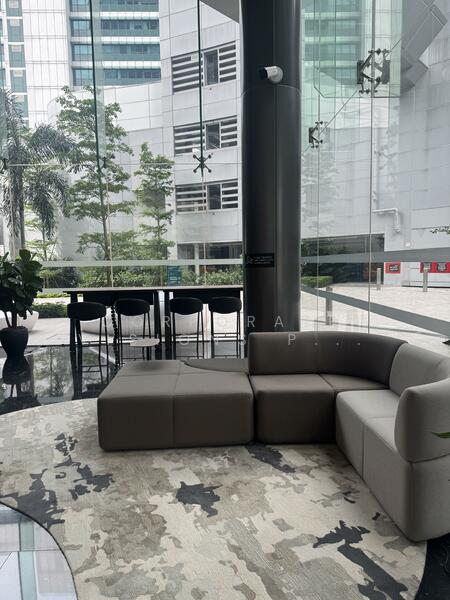 Alexandra Road Fitted office ready move in, Alexandra Road, 4,898 sqft, Office For Rent, by HO LI LI, 25609283 - Cosy lobby - CommercialGuru.com.sg