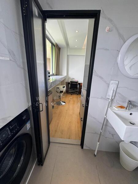 For Rent - Lakeside Tower