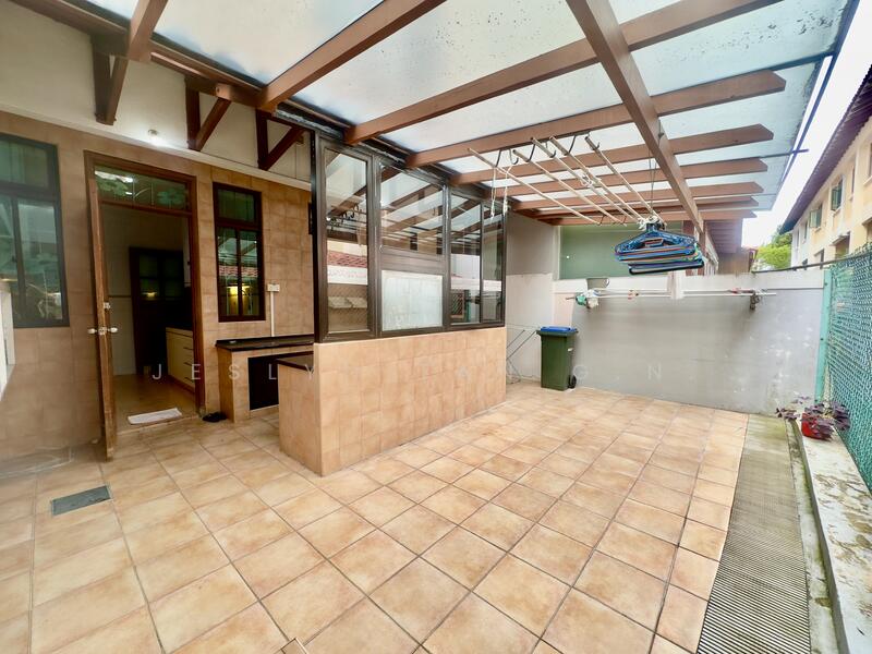 Spacious Wet Kitchen and Yard Area 