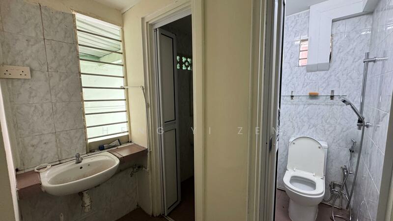 Commercial Properties for Rent - Ready 2 Road, Jan 2026