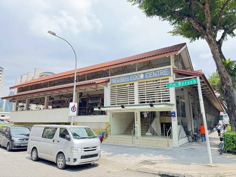Jalan Besar, Jalan Besar, 915 sqft, Shop / Shophouse For Rent, by Walter Lau, 25610110 - Food Centre nearby - Berseh Food Centre - CommercialGuru.com.sg