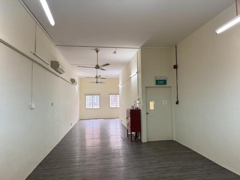 Jalan Besar, Jalan Besar, 915 sqft, Shop / Shophouse For Rent, by Walter Lau, 25610110 - General area longish front view with Air-con - CommercialGuru.com.sg