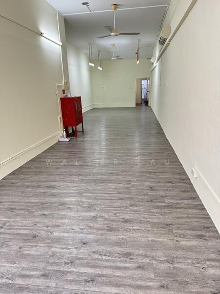Jalan Besar, Jalan Besar, 915 sqft, Shop / Shophouse For Rent, by Walter Lau, 25610110 - Nice Vinyl flooring - CommercialGuru.com.sg
