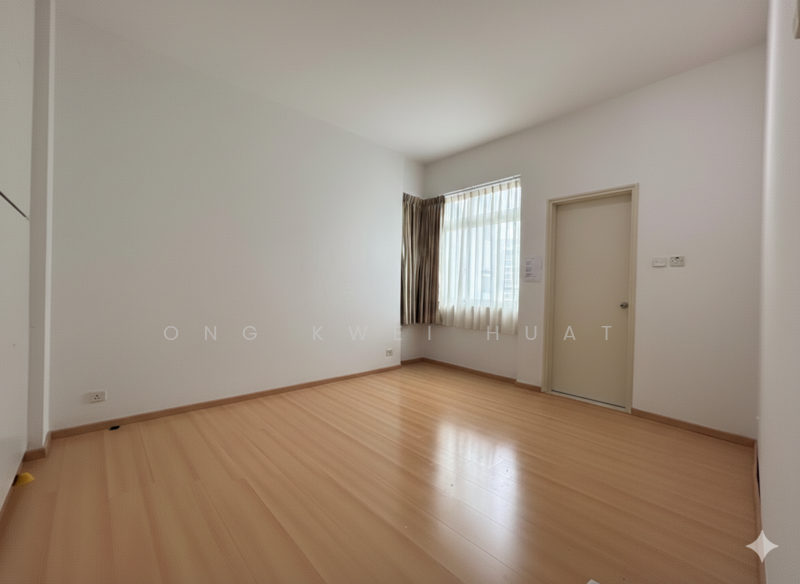 Common Room 1 with Attached Bathroom