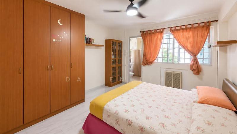 175 Bishan Street 13, 175 Bishan Street 13, 3 Bedrooms, 1,302 sqft, HDB Flat For Sale, by Darren Lim, 25610778 - Master Bedroom - PropertyGuru.com.sg