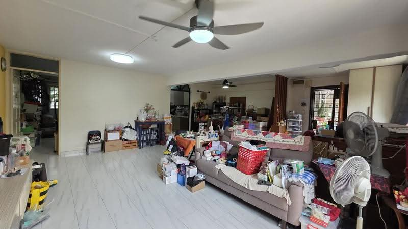 175 Bishan Street 13, 175 Bishan Street 13, 3 Bedrooms, 1,302 sqft, HDB Flat For Sale, by Darren Lim, 25610778 - Living Room - PropertyGuru.com.sg