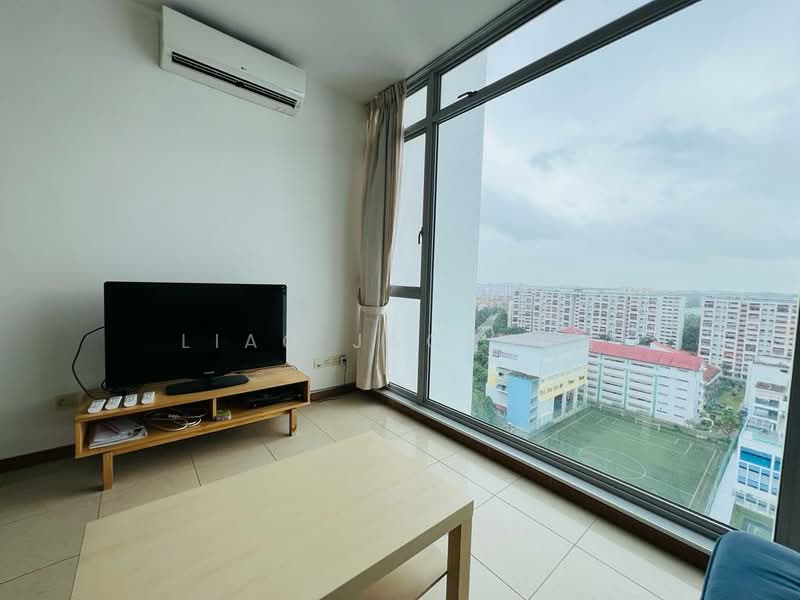 The Lakeshore, 29 Jurong West Street 41, 2 Bedrooms, 872 sqft, Condominium For Rent, by Liao Jackson, 25610944 - Living Room - PropertyGuru.com.sg