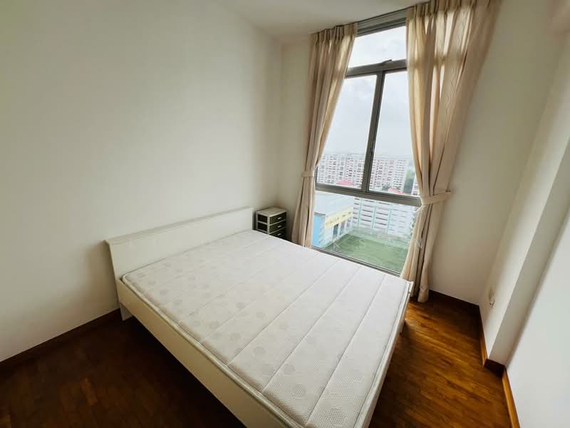 The Lakeshore, 29 Jurong West Street 41, 2 Bedrooms, 872 sqft, Condominium For Rent, by Liao Jackson, 25610944 - Bedroom - PropertyGuru.com.sg