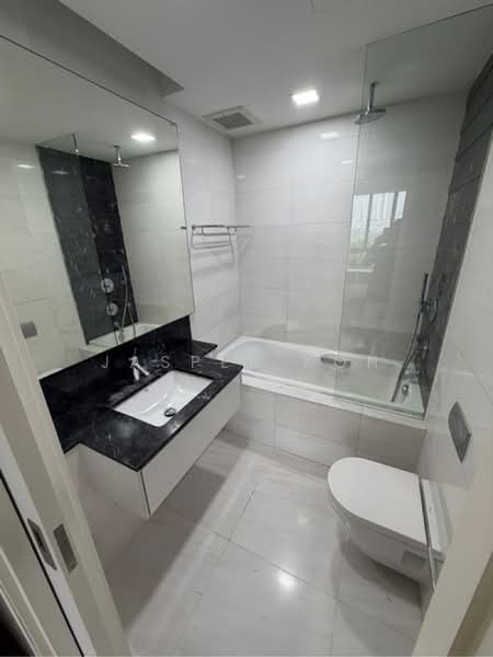 Reflections at Keppel Bay, 3 Keppel Bay View, 2 Bedrooms, 1,066 sqft, Condominium For Sale, by Jasper Koh, 25610987 - Master bath - PropertyGuru.com.sg