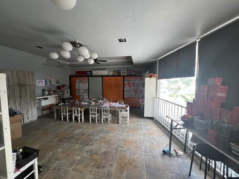 Acacia Court, 2 Pandan Valley, Clementi Park / Upper Bukit Timah, 1,679 sqft, Shop / Shophouse For Sale, by Gladwin Quek, 25611014 - CommercialGuru.com.sg