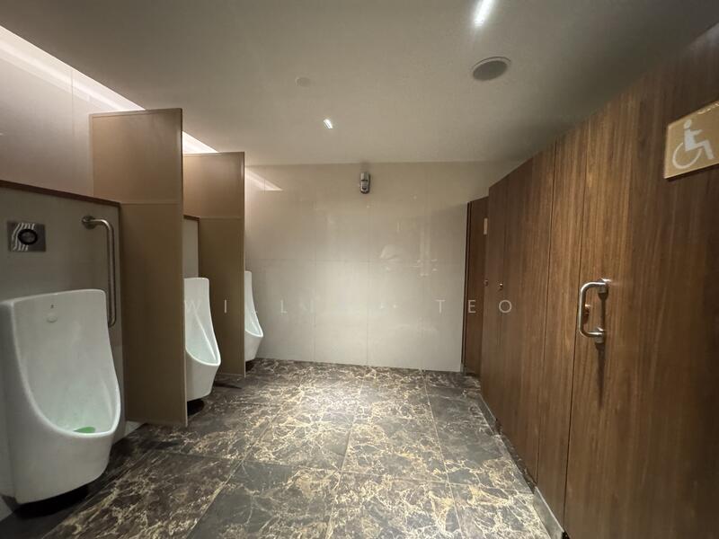 The Adelphi, 1 Coleman Street, 1,689 sqft, Office For Rent, by William Teo, 25611081 - Bathroom - CommercialGuru.com.sg