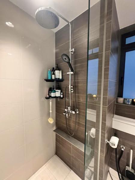 Botanique at Bartley, 231 Upper Paya Lebar Road, Hougang / Punggol / Sengkang, 2 Bedrooms, 657 sqft, Condominium For Sale, by Karen Lim, 25611115 - Bathroom - PropertyGuru.com.sg