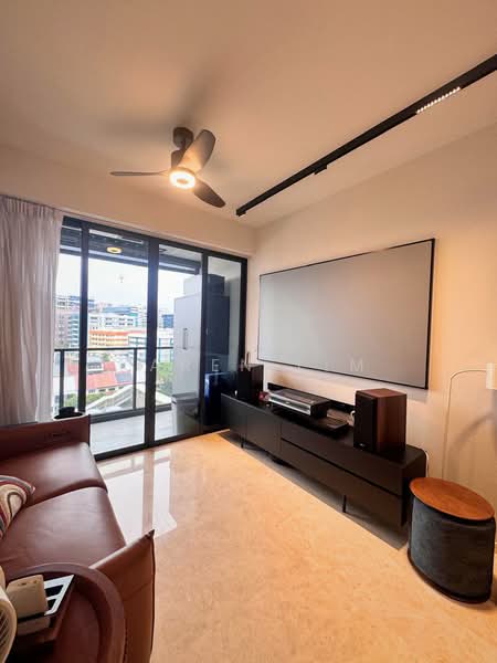 Botanique at Bartley, 231 Upper Paya Lebar Road, Hougang / Punggol / Sengkang, 2 Bedrooms, 657 sqft, Condominium For Sale, by Karen Lim, 25611115 - Living Room - PropertyGuru.com.sg