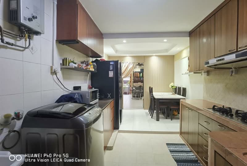319 Ang Mo Kio Avenue 1, 319 Ang Mo Kio Avenue 1, 2 Bedrooms, 785 sqft, HDB Flat For Sale, by Alex Alex, 25611225 - Kitchen - PropertyGuru.com.sg