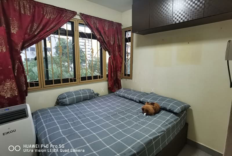 319 Ang Mo Kio Avenue 1, 319 Ang Mo Kio Avenue 1, 2 Bedrooms, 785 sqft, HDB Flat For Sale, by Alex Alex, 25611225 - Bedroom - PropertyGuru.com.sg