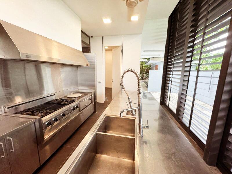 QUEEN ASTRID GCBA ⭐ MODERN ELEVATED GCB ⭐LIFT/POOL (顶级优质洋房) ☎️ PAM 90228600, QUEEN ASTRID PARK/ ASTRID HILL/CORONATION RD WEST, 5 Bedrooms, 8,000 sqft, Good Class Bungalow For Sale, by Pamela Chong, 25611492 - Kitchen - PropertyGuru.com.sg