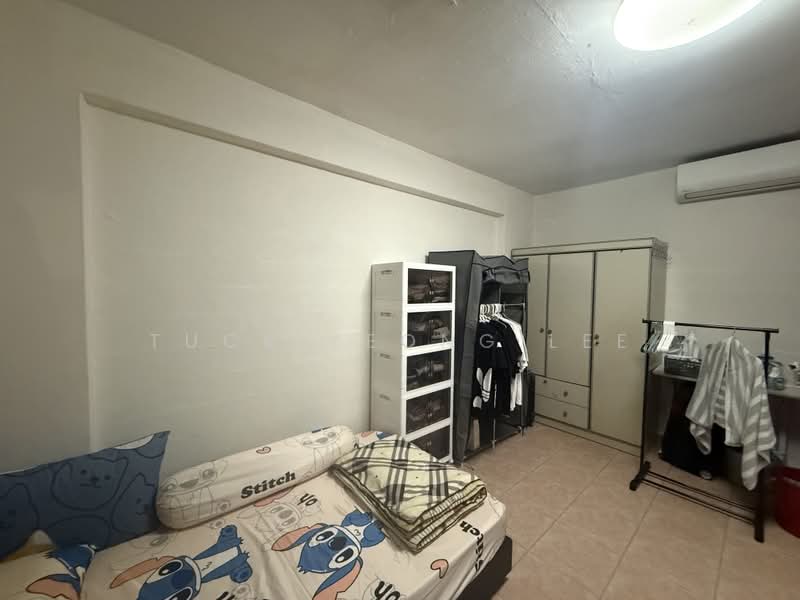 51 Lorong 6 Toa Payoh, 51 Lorong 6 Toa Payoh, Room Rental, 120 sqft, HDB Flat For Rent, by Tuck Keong Lee, 25611651 - Bedroom - PropertyGuru.com.sg