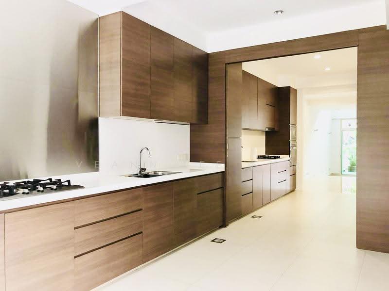 Eastwood Walk Gardens, Eastwood Walk, Bedok / Upper East Coast, 5 Bedrooms, 4,500 sqft, Terraced House For Rent, by Veann Lee 李慧瑜, 25611789 - Kitchen - PropertyGuru.com.sg