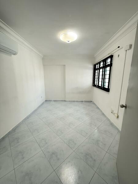 For Sale - 485 Admiralty Link