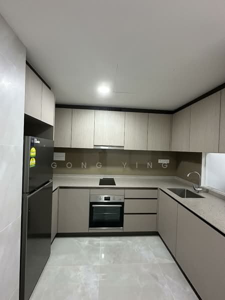 Penrose, 20 Sims Drive, 2 Bedrooms, 700 sqft, Condominium For Rent, by Gong Ying, 25611879 - Kitchen - PropertyGuru.com.sg