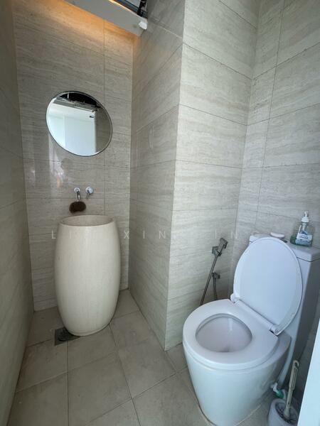 9 Holland Hill, 9 Holland Hill, Room Rental, 200 sqft, Condominium For Rent, by Lim Xin Ping, 25612100 - PropertyGuru.com.sg