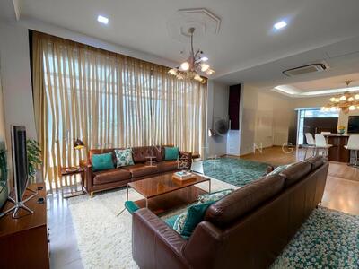 For Sale - Open House!! 2 Sty Sem-D - Huge Land & Move-In Ready