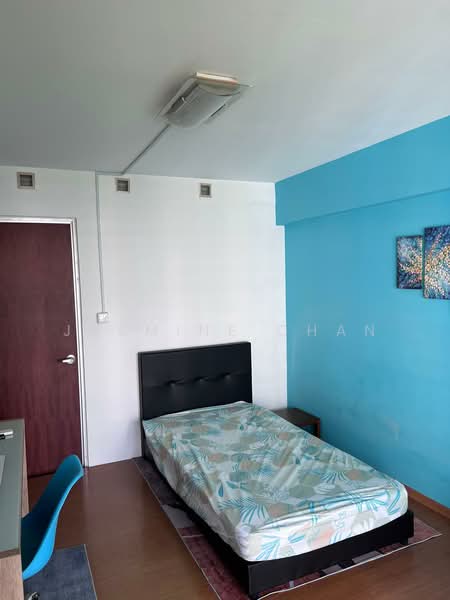 687B Choa Chu Kang Drive, 687B Choa Chu Kang Drive, Room Rental, 200 sqft, HDB Flat For Rent, by Jasmine Chan, 25612288 - Bedroom - PropertyGuru.com.sg
