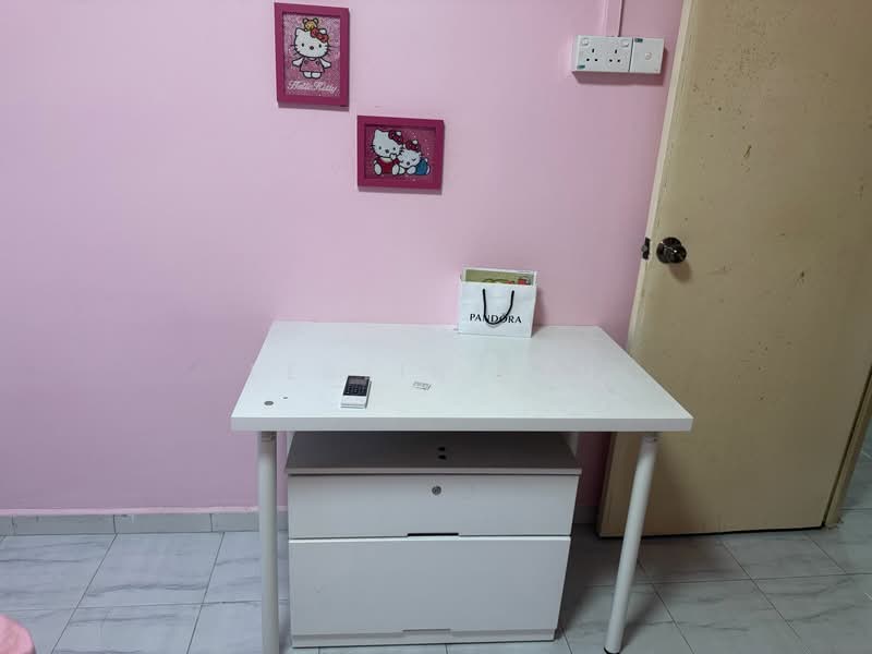 488 Jurong West Avenue 1, 488 Jurong West Avenue 1, Room Rental, 100 sqft, HDB Flat For Rent, by Leslie Lau, 25612325 - Study - PropertyGuru.com.sg