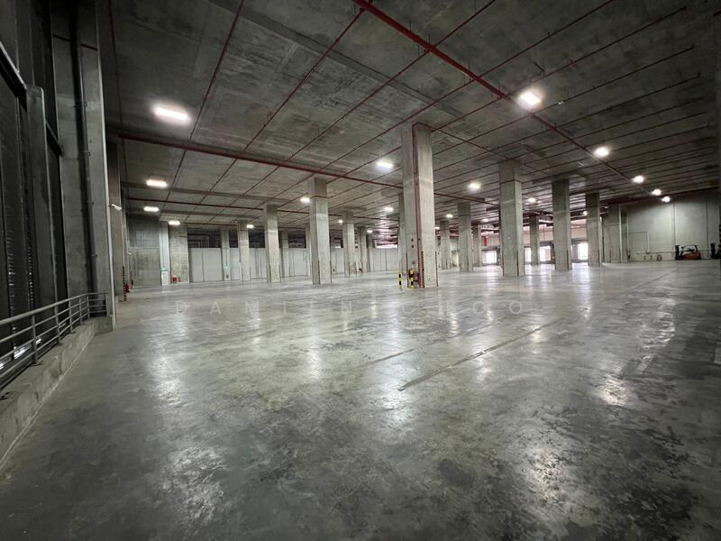 Ramp up warehouse with good ventilation, Boon Lay / Jurong / Tuas, 90,000 sqft, Warehouse For Rent, by Damien Choo, 25612911 - CommercialGuru.com.sg