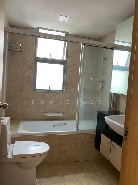 Lakeholmz Condominium For Sale at S$ 2,380,000 | PropertyGuru Singapore - Bathroom