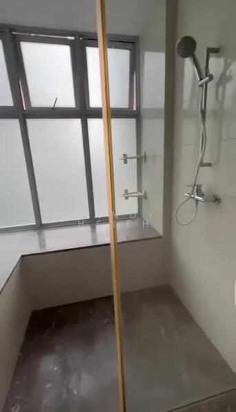 Caspian, 56 Lakeside Drive, Room Rental, 200 sqft, Condominium For Rent, by Mandy Hsieh, 25613056 - Bathroom - PropertyGuru.com.sg