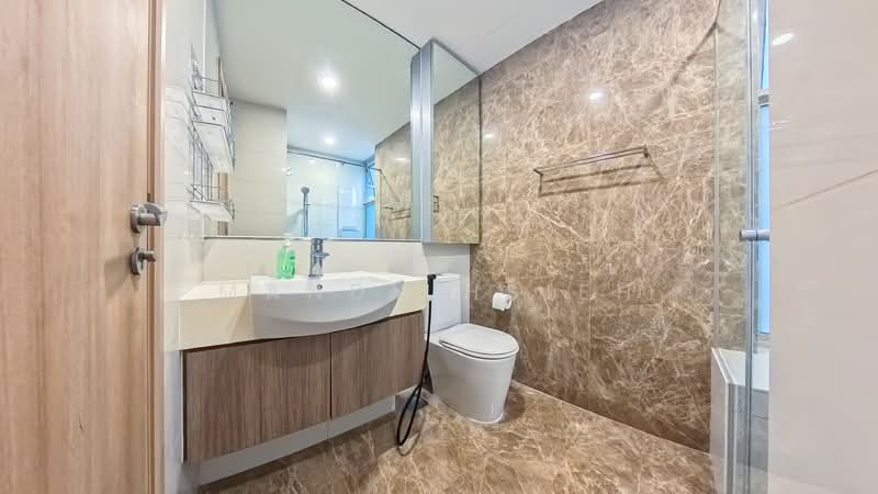 Caspian, 56 Lakeside Drive, Room Rental, 200 sqft, Condominium For Rent, by Mandy Hsieh, 25613056 - Bathroom - PropertyGuru.com.sg