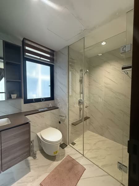 Le Quest, 10 Bukit Batok Street 41, 3 Bedrooms, 818 sqft, Condominium For Rent, by Lo Steven Agent, 25613095 - Bathroom - PropertyGuru.com.sg
