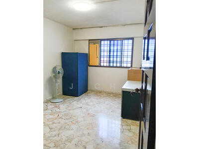 For Rent - 650 Hougang Avenue 8