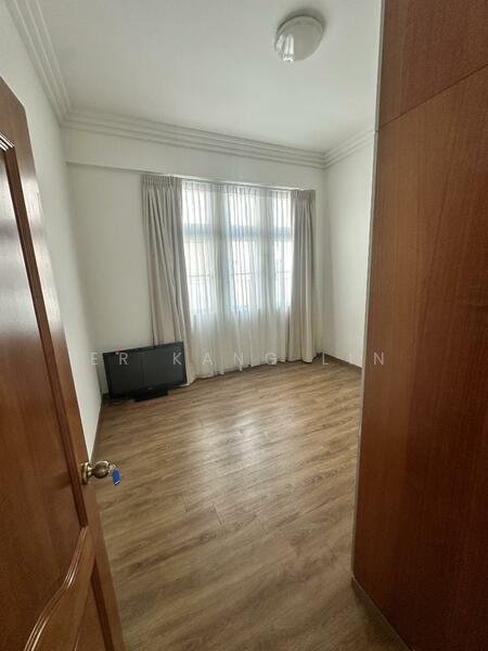 Dunearn Road Detach house, Dunearn Road., 6 Bedrooms, 5,000 sqft, Detached House For Rent, by Er Kang Lin, 25614094 - PropertyGuru.com.sg