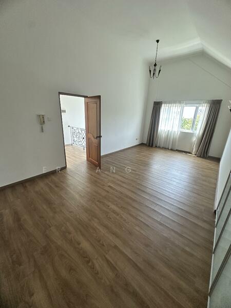 Dunearn Road Detach house, Dunearn Road., 6 Bedrooms, 5,000 sqft, Detached House For Rent, by Er Kang Lin, 25614094 - PropertyGuru.com.sg