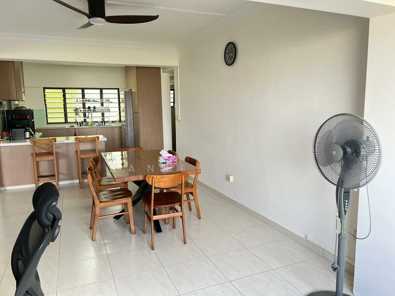 Well ventilated and bright Dining area