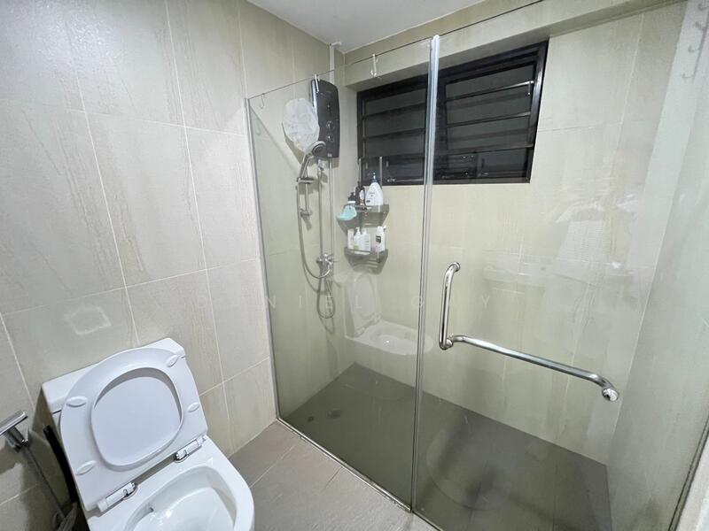 Good condition ensuite bathroom