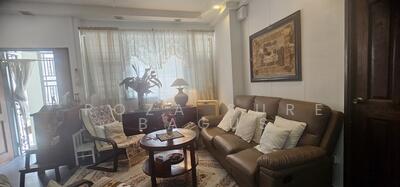 For Sale - 30 Cassia Crescent